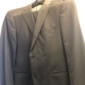 Hugo Boss suit Size 40R (us)